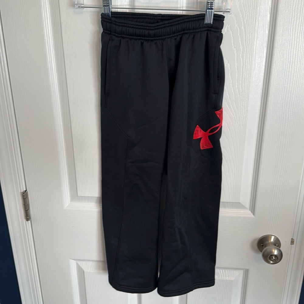 Boys under armour pants, size S
